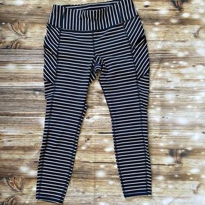 Size medium Athleta leggings
